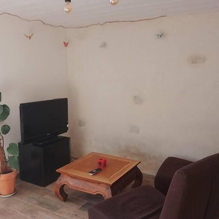 Logement Renove Proche Foret ボー エクステリア 写真