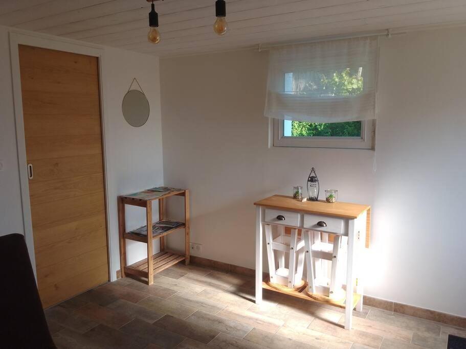 Logement Renove Proche Foret ボー エクステリア 写真